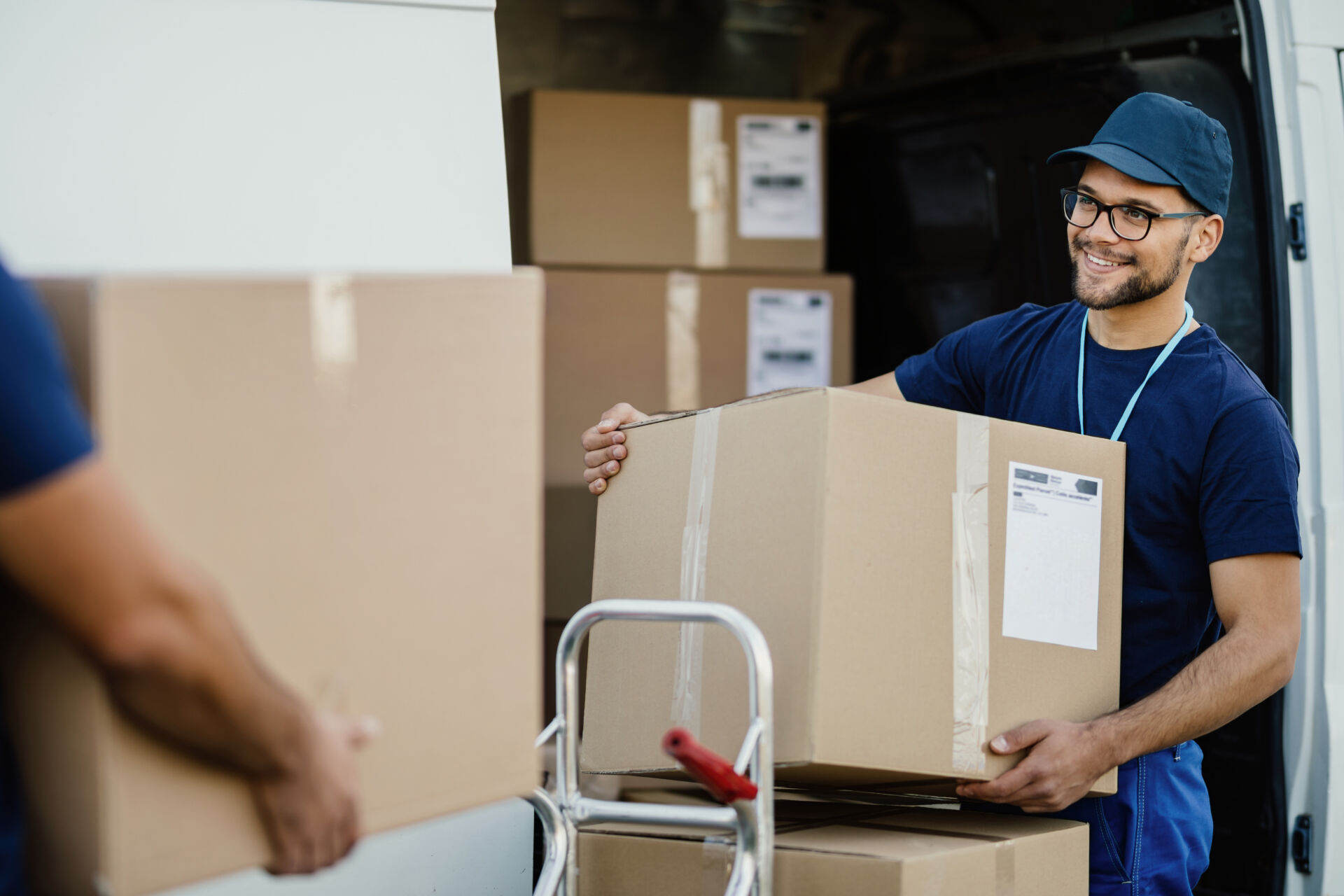 A&M Removals - Helping people move out of London into Birmingham